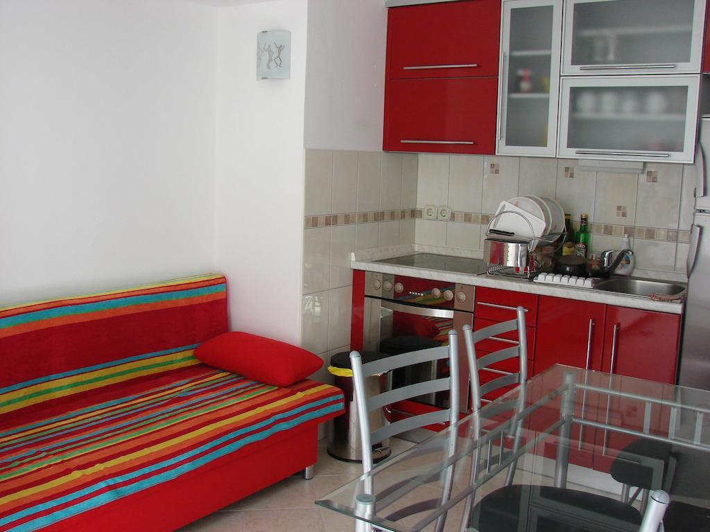 Bruna Apartment Rab Town Room photo